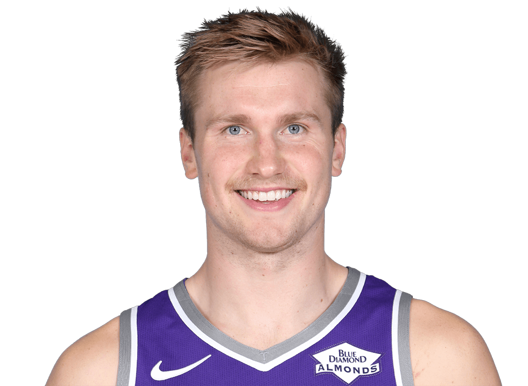 Eric Mika Headshot