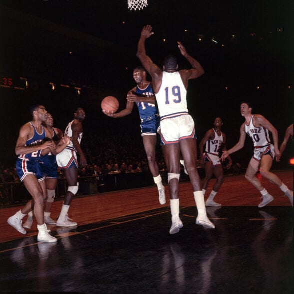 Oscar Robertson facing the New York Knicks