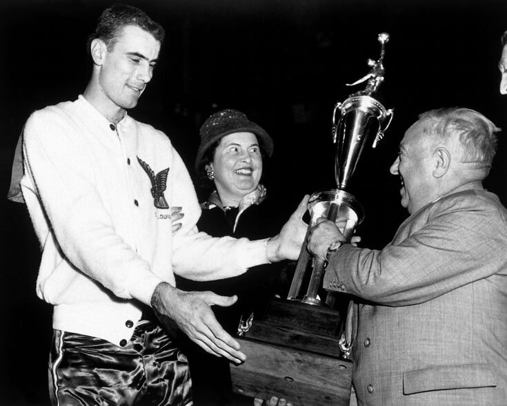 NBA 75: Bob Pettit left superstar imprint on NBA (TSN Archives)